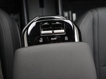 Volvo XC60 — photo 22