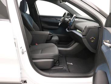 Volvo XC60 — photo 30