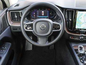 Volvo XC60 T8 Recharge Ultimate — photo 12