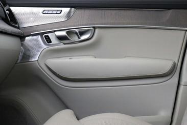 Volvo XC90 T8 Recharge Plus — photo 26