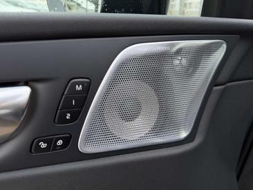 Volvo XC60 B5 Ultimate — photo 8