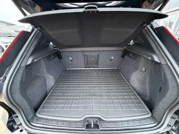Volvo XC40 B4 Plus — photo 15