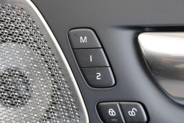 Volvo XC60 T8 Ultimate — photo 18