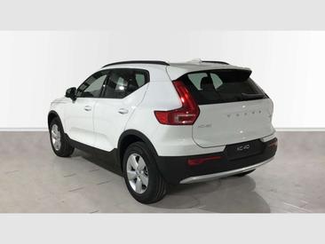 Volvo XC40 B3 Essential — photo 3