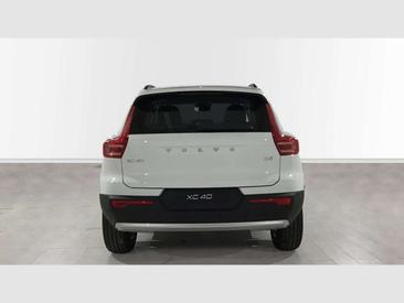 Volvo XC40 B3 Essential — photo 4