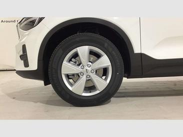 Volvo XC40 B3 Essential — photo 6