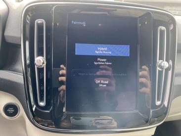 Volvo XC40 T5 Recharge Plus — photo 15