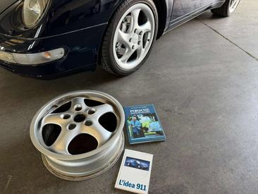 Porsche 993 Carrera — photo 23