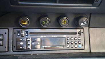 Porsche 964 CARRERA 4 — photo 10