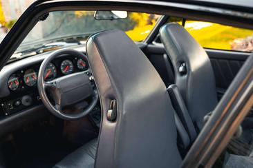 Porsche 964 CARRERA 4 — photo 6