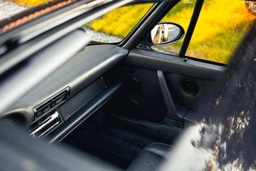 Porsche 964 CARRERA 4 — photo 8