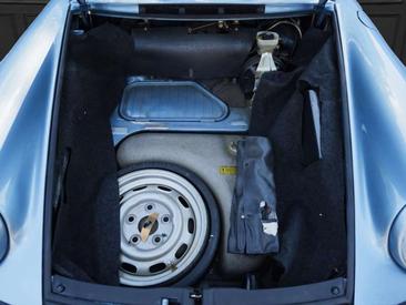 Porsche 930 — photo 13