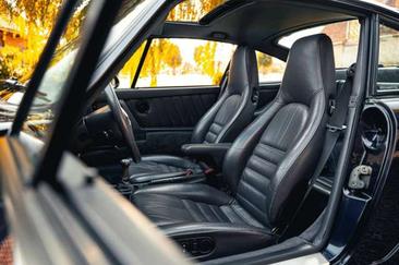 Porsche 964 CARRERA 4 — photo 10