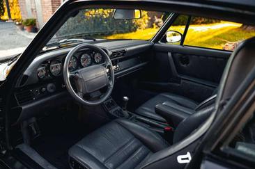 Porsche 964 CARRERA 4 — photo 11
