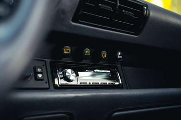 Porsche 964 CARRERA 4 — photo 14