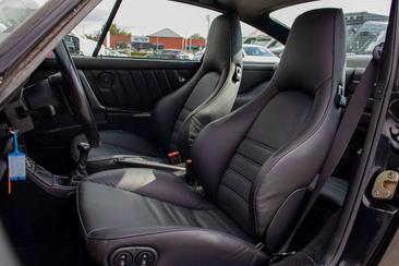 Porsche 964 CARRERA 4 — photo 16