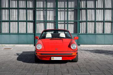 Porsche 930 — photo 9