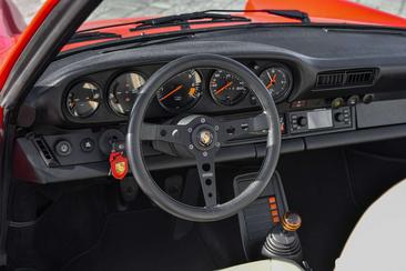 Porsche 930 — photo 30