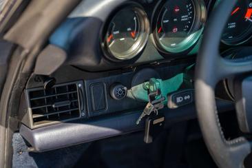 Porsche 930 Carrera — photo 37