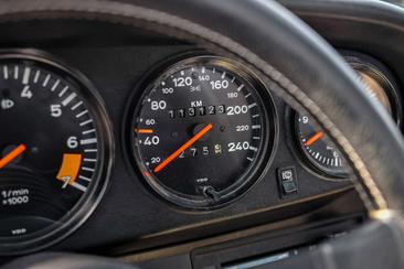 Porsche 930 — photo 35