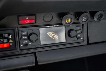 Porsche 930 — photo 36