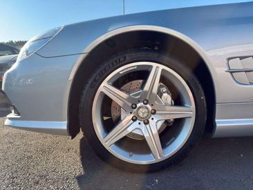 Mercedes SL 500 — photo 18
