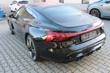 Audi E-tron GT RS Noir — photo 5