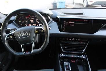 Audi E-tron GT RS Noir — photo 15