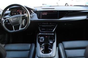 Audi E-tron GT RS Noir — photo 16