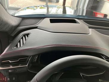 Audi Q8 S Line 50 TDI — photo 13