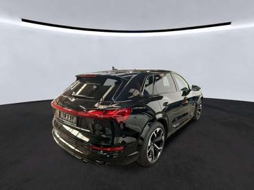 Audi E-tron S — photo 4