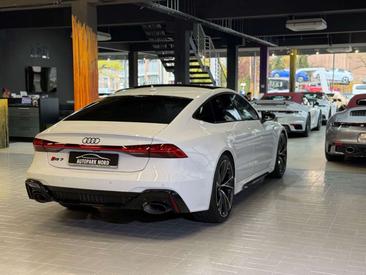 Audi RS7 4.0 TFSI — photo 9