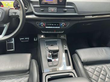 Audi SQ5 SUV 30 TDI — photo 19