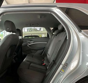Audi E-tron 55 — photo 7