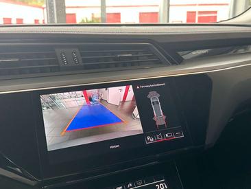 Audi E-tron 55 — photo 9
