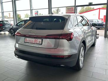 Audi E-tron 55 — photo 10