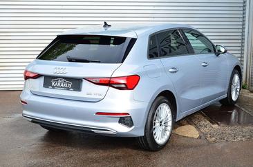 Audi A3 Sportback Advanced 35 TFSI — photo 9