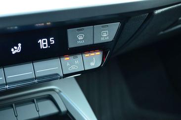 Audi A3 Sportback Advanced 35 TFSI — photo 20