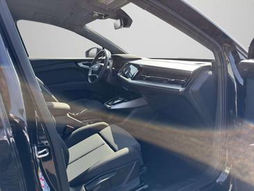 Audi Q4 E-tron 40 — photo 8
