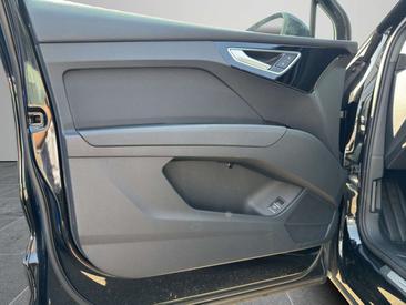 Audi Q4 E-tron 40 — photo 16