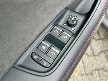 Audi SQ8 Competition Plus — photo 7
