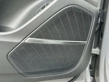 Audi SQ8 Competition Plus — photo 8