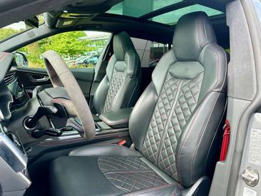 Audi SQ8 Competition Plus — photo 11
