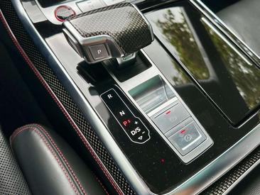 Audi SQ8 Competition Plus — photo 19