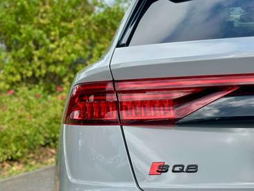 Audi SQ8 Competition Plus — photo 33
