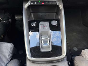 Audi A3 S Line 45 TFSI E — photo 16