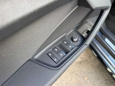 Audi A3 S Line 45 TFSI E — photo 17