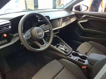Audi A3 40 TFSI E — photo 4