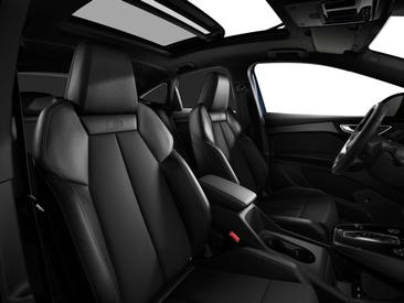 Audi Q4 E-tron S Line 45 E-tron — photo 9