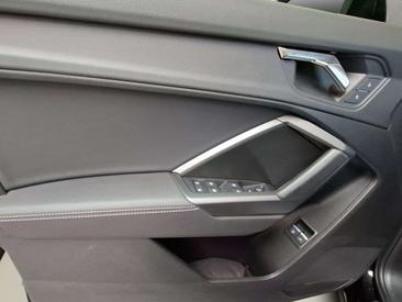 Audi Q3 S Line 45 E — photo 10
